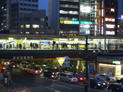 歩道橋の上から