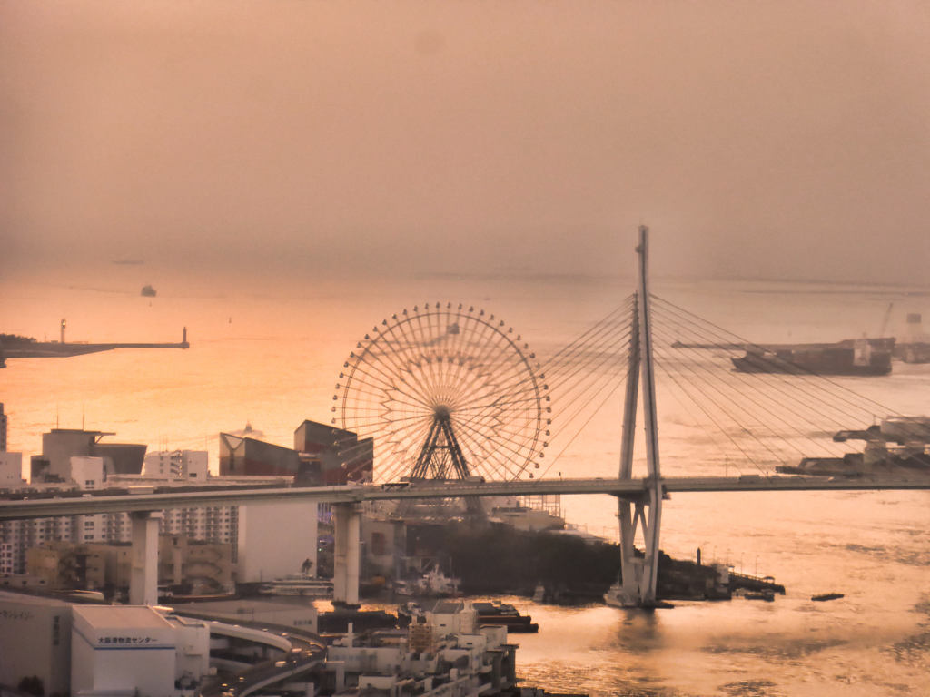 From Osaka Bay Tower paer4 天保山