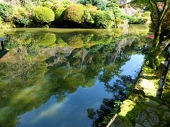 那谷寺の池