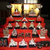 並んですまし顔