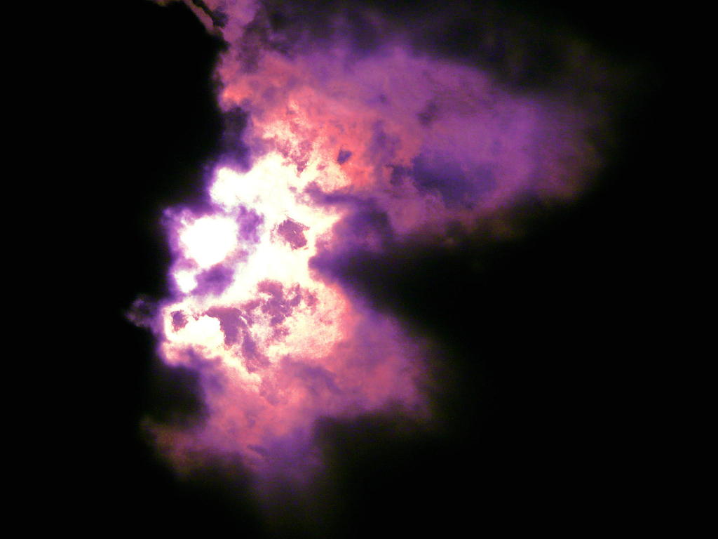 雲間から見えた宇宙