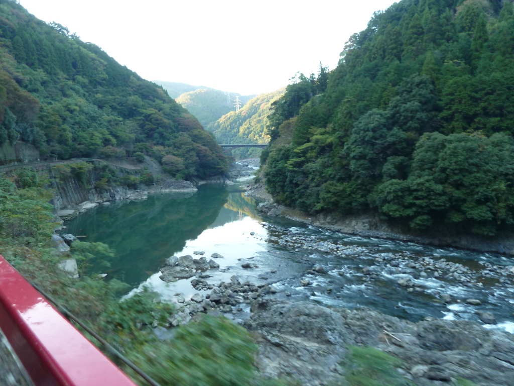 夕暮れの保津峡