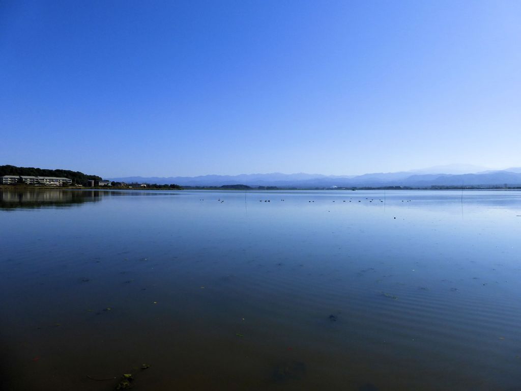 青い空と柴山潟