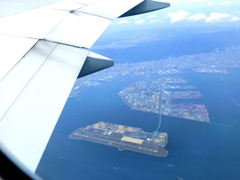 神戸空港上空