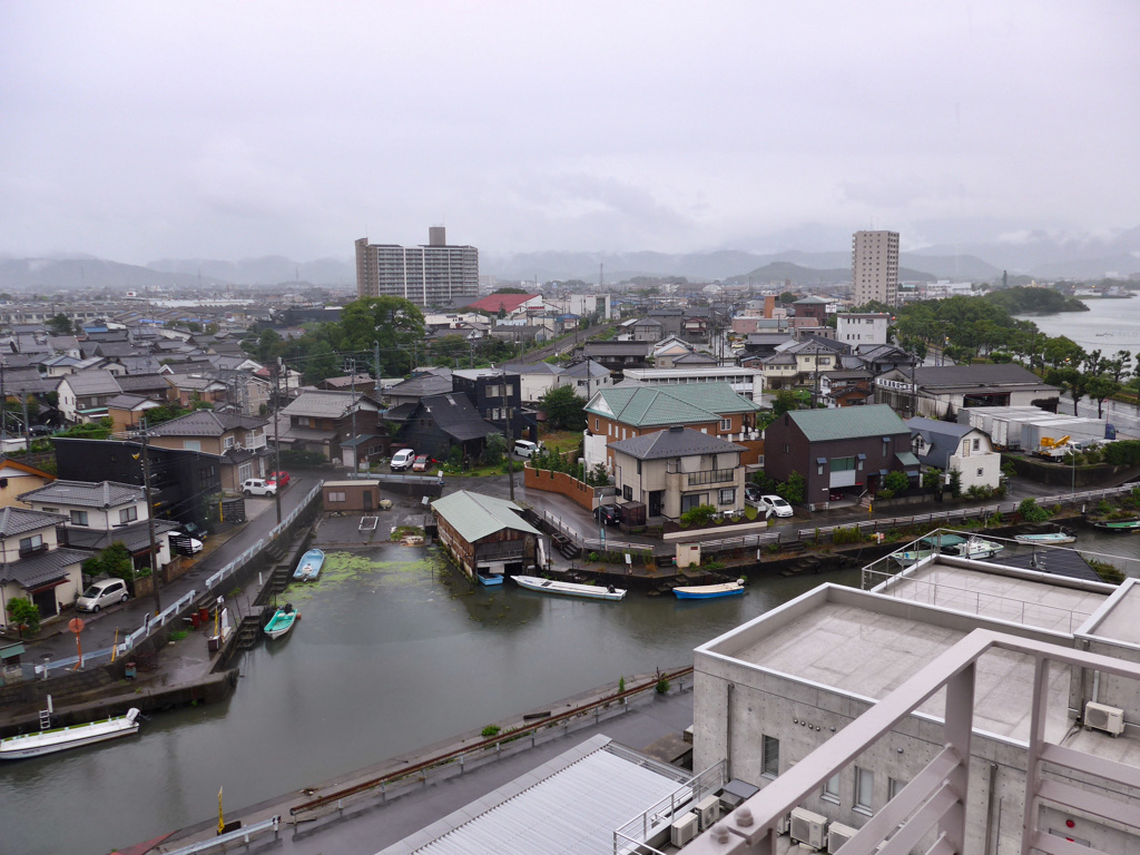 長浜の雨