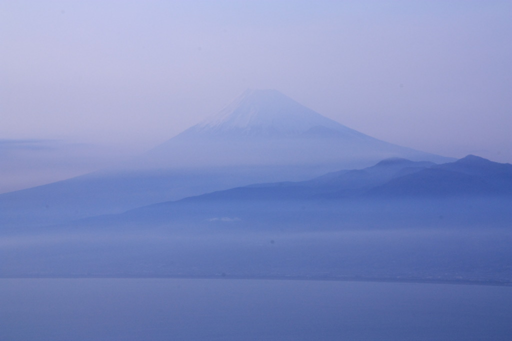夕暮れの富士山