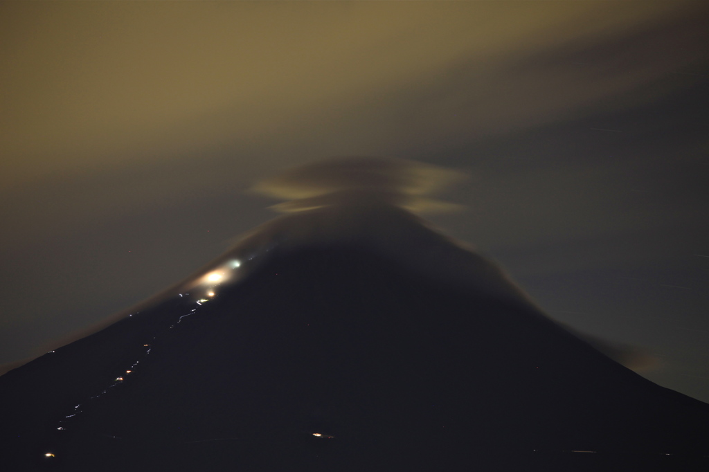 笠雲の下では。。。