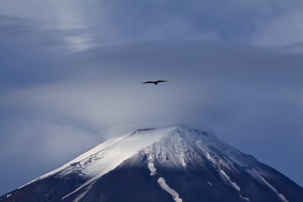 王冠のような笠雲