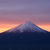 朝焼けに染まる紅富士