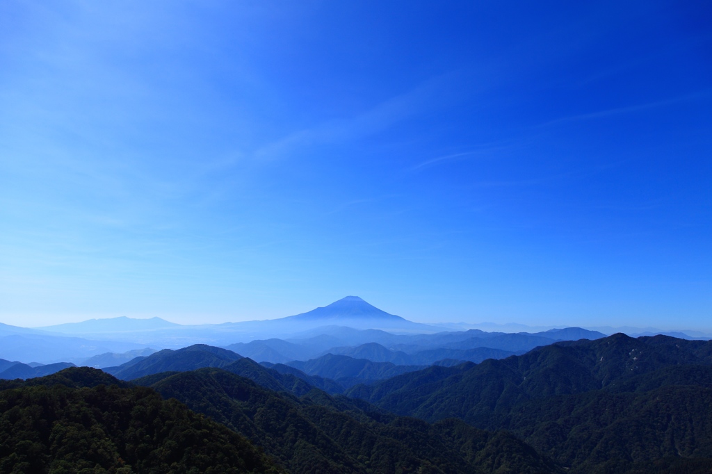 山々に君臨する霊峰