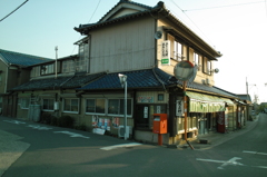角のお店
