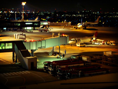 airport-night