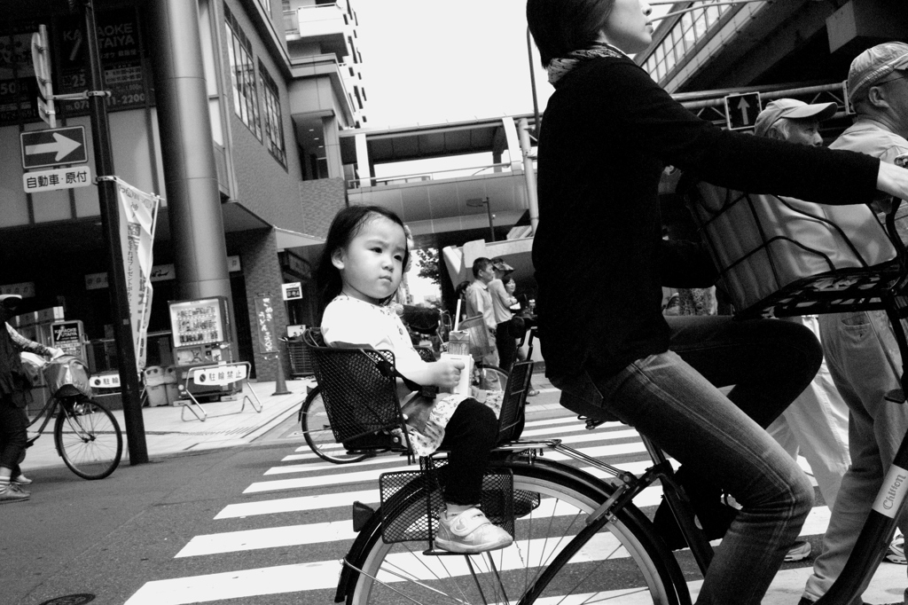 hako*-style pictures of happiness