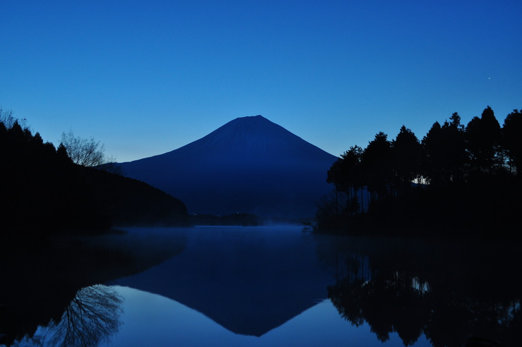 夜明け前