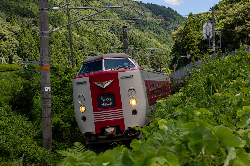 a.train-0168(R610774)