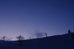 早朝のスキー場