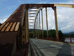 錆びれた橋