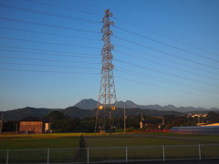 朝の鉄塔