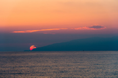 半島に消ゆる