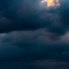 雲の向こう