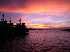 港、暮れる頃。