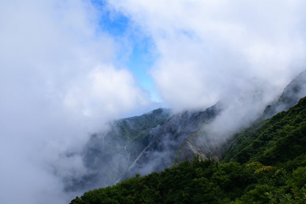 大山現る