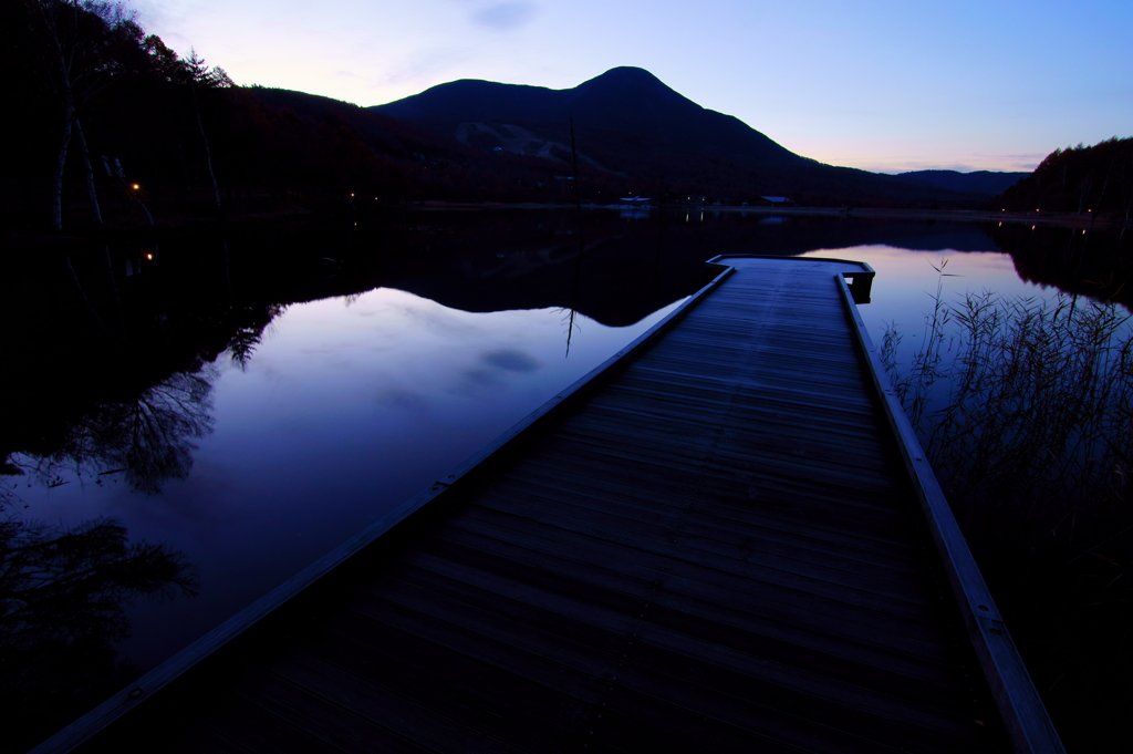 蓼科山の夜明け