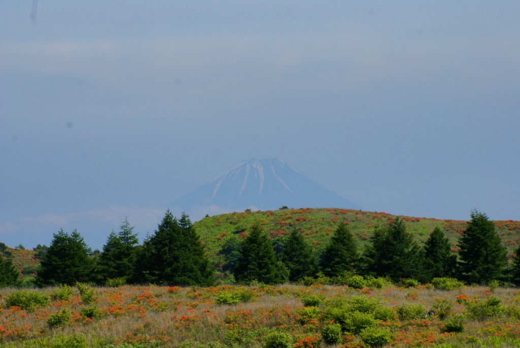 山の向こうに....