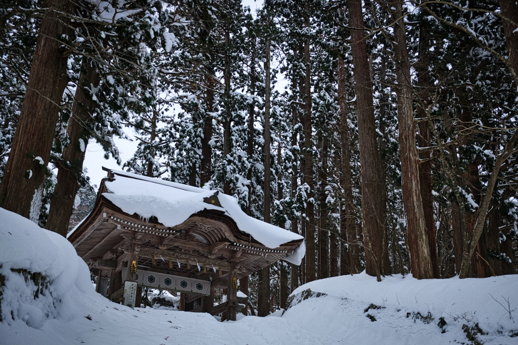 雪山門