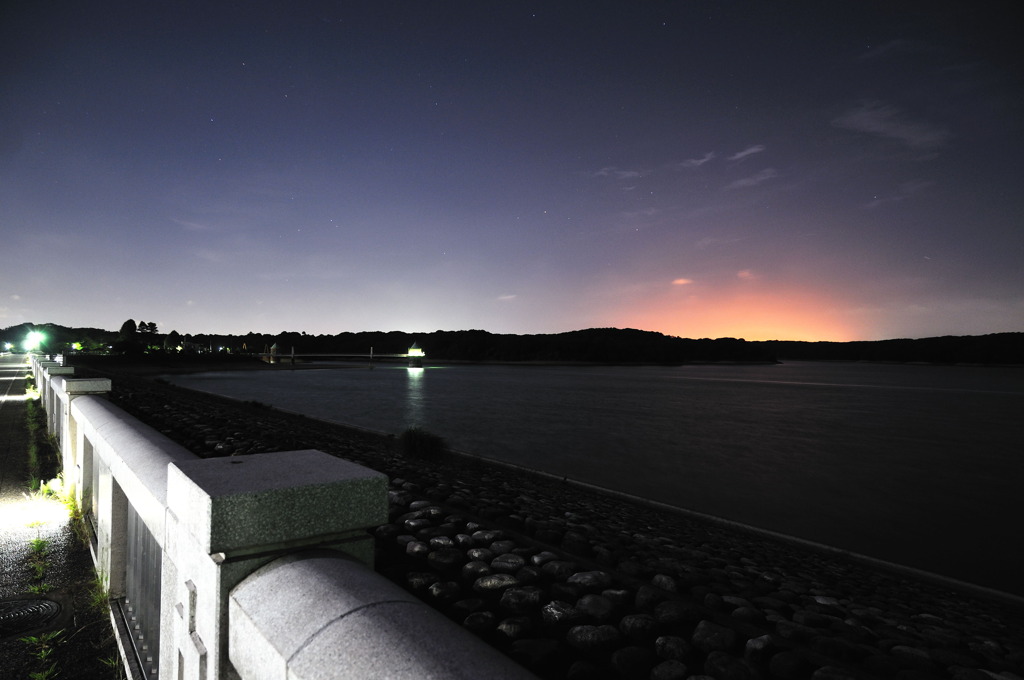 夜の狭山湖