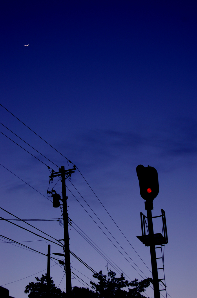 夕闇の信号灯