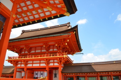 朱色の狭間の空