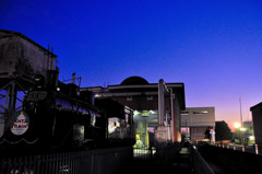 夕焼け機関庫