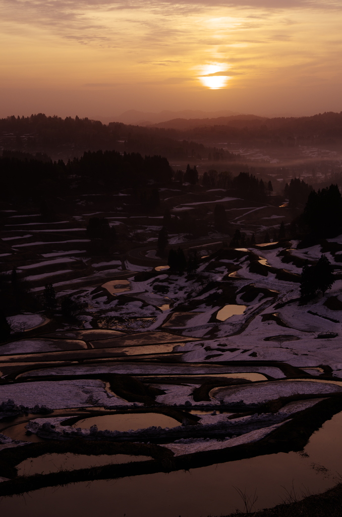 残雪　-棚田-