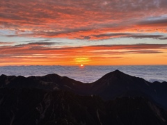 北アルプスの朝日