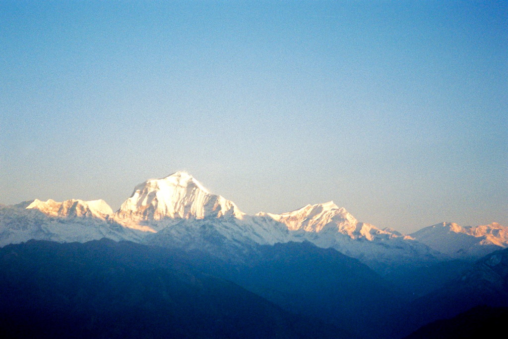 プーンヒルから世界第七番目の高峰ダウラギリ（8167m）