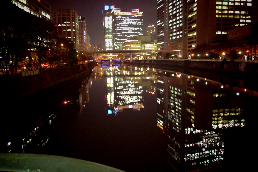 大阪、淀屋橋あたりの夜景