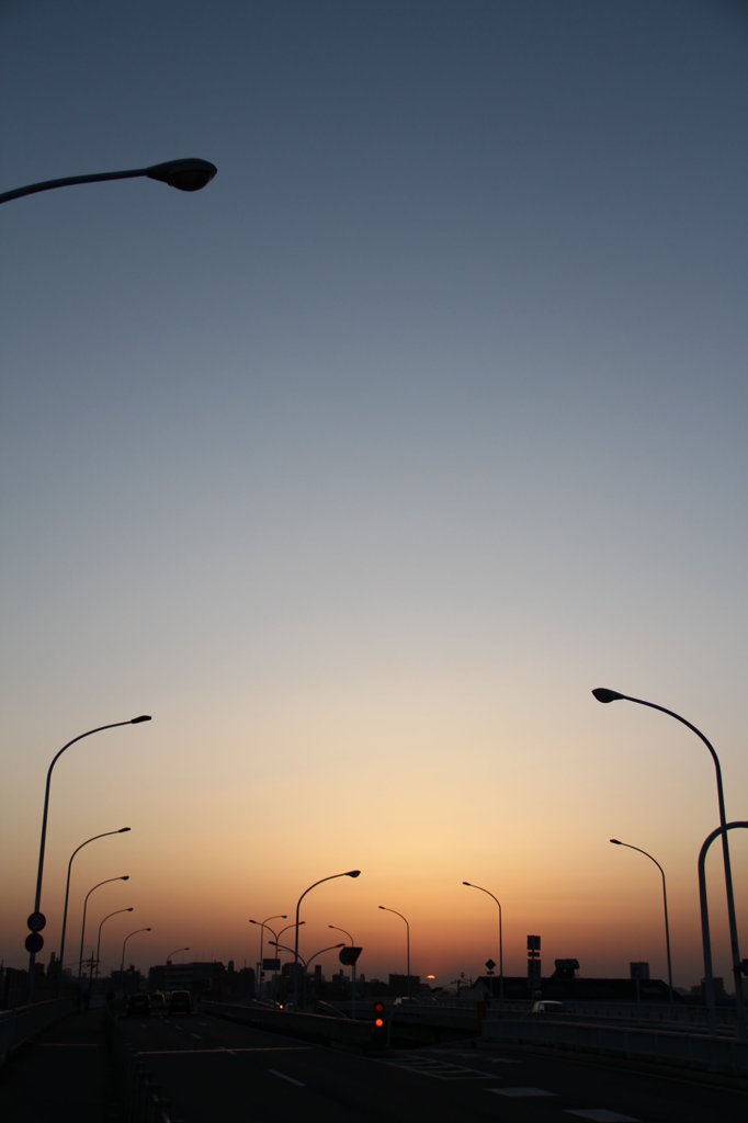 街の夕暮れ