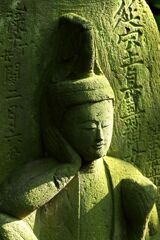 野佛の小径石仏