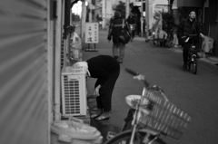 頭隠して