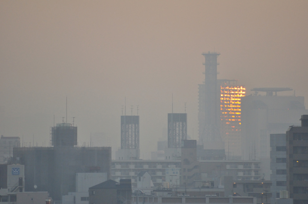 燃えるBuilding