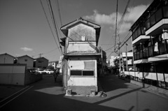 ハイツ ＜ 狭小住宅 with 老婆