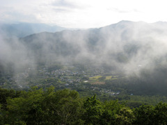 雲がかかっています