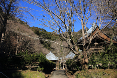 深山幽谷の古刹・小松寺 01