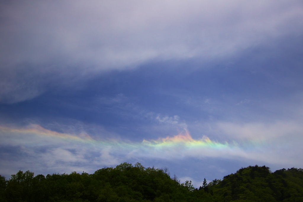 彩雲たなびく