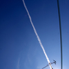 電線と飛行機雲