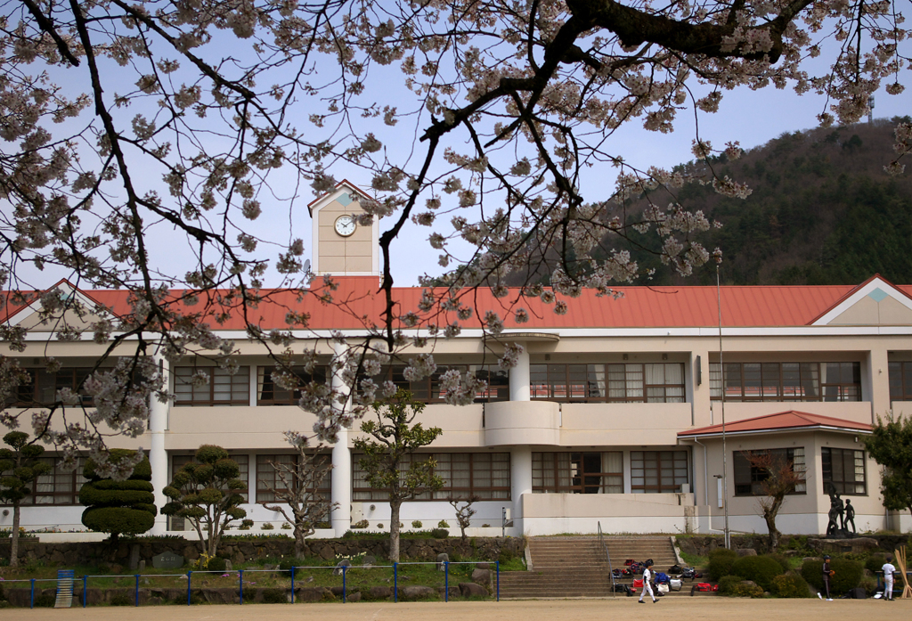 桜と時計台