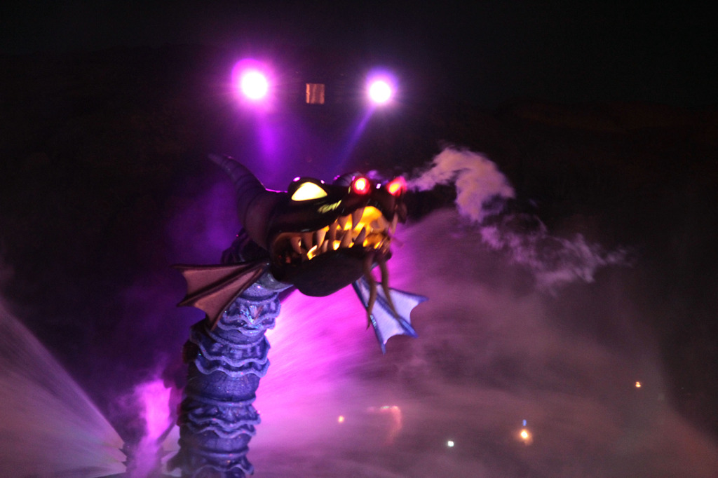 ディズニー、ファンタズミックのドラゴン、そろそろ…