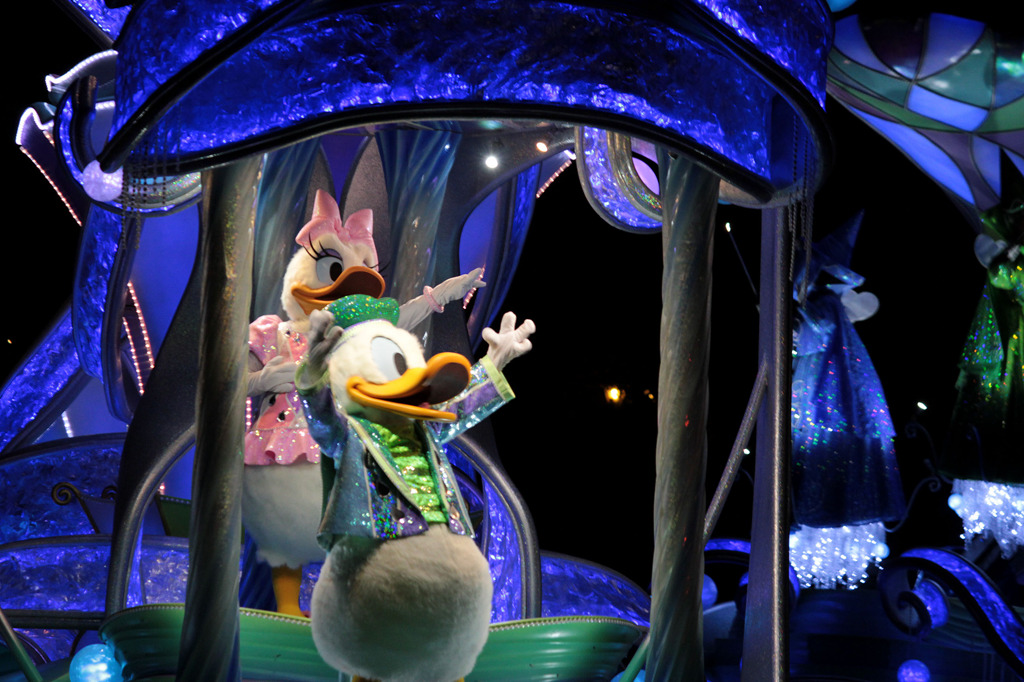 ディズニーランド、夜のショーのドナルド！