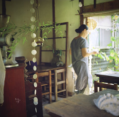 MA_090906_SewingTableCafe_KOPO400_26